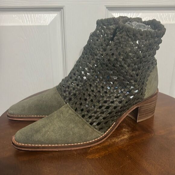 🔥 FREE PEOPLE In The Loop Woven Suede Boots Olive Green Sz 40 (9.5) - PERFECT - Picture 1 of 14